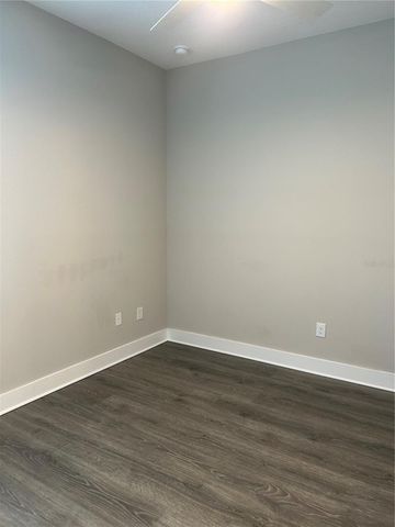 2556 13TH AVENUE N, St Petersburg, FL 33713