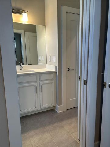 2556 13TH AVENUE N, St Petersburg, FL 33713