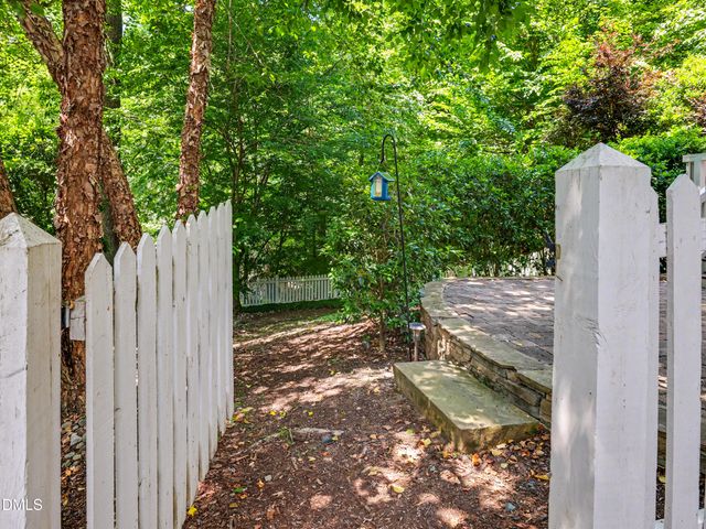 205 Glade Street, Chapel Hill, NC 27516