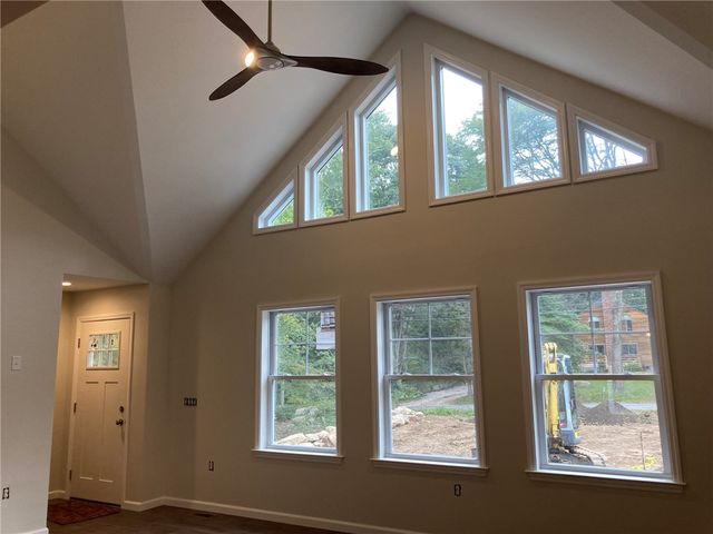 20 Little Rest Road, South Kingstown, RI 02881