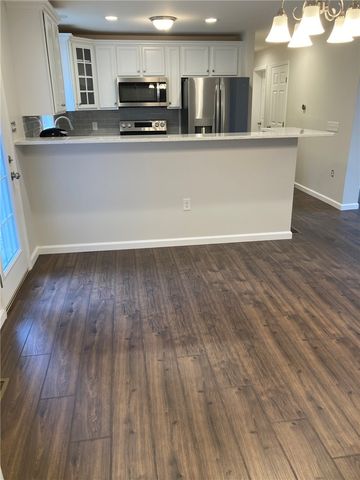 20 Little Rest Road, South Kingstown, RI 02881