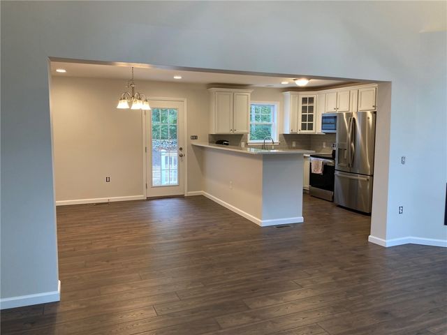 20 Little Rest Road, South Kingstown, RI 02881