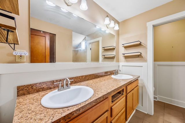 933 Creek Run Court, Westerville, OH 43081