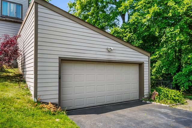 933 Creek Run Court, Westerville, OH 43081