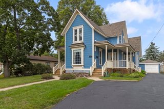 11 North Street, East Dundee, IL 60118