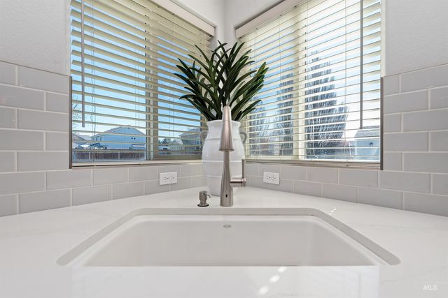 2610 N Snowbell Rd, Kuna, ID 83634