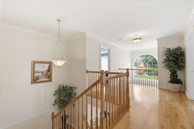 7806 N Octavia Avenue, Niles, IL 60714