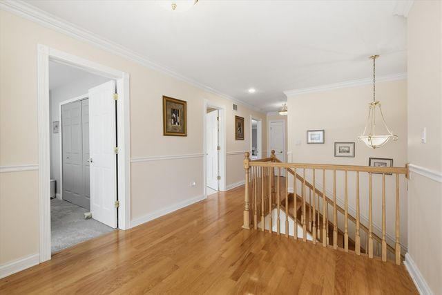 7806 N Octavia Avenue, Niles, IL 60714