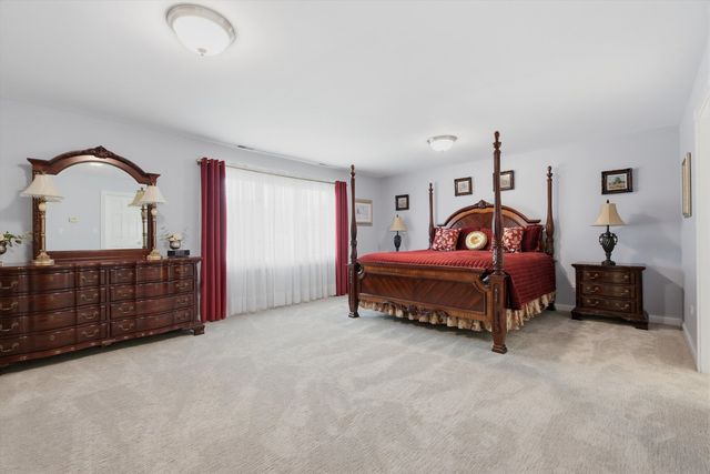 7806 N Octavia Avenue, Niles, IL 60714