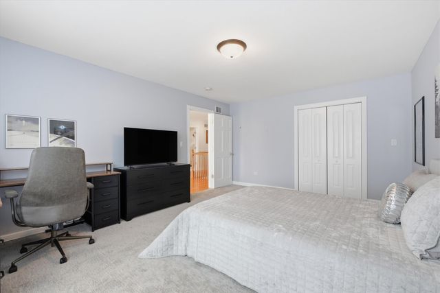 7806 N Octavia Avenue, Niles, IL 60714