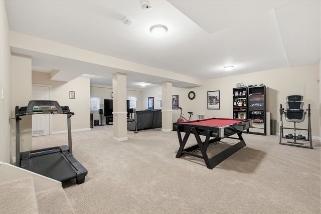 7806 N Octavia Avenue, Niles, IL 60714