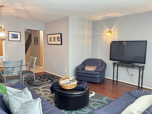 1217 Woodbridge Street 164, Saint Clair Shores, MI 48080