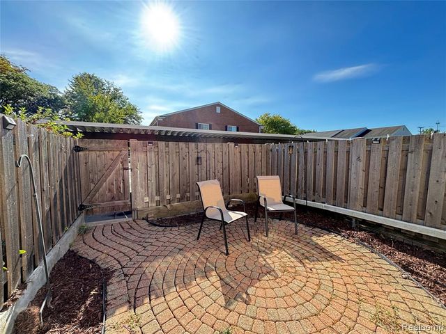 1217 Woodbridge Street 164, Saint Clair Shores, MI 48080