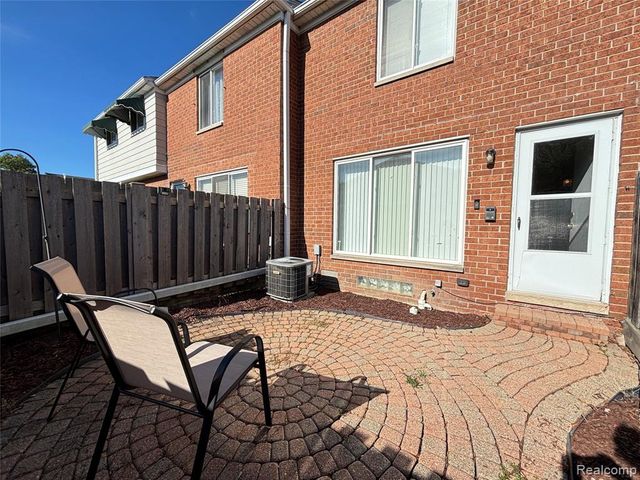 1217 Woodbridge Street 164, Saint Clair Shores, MI 48080