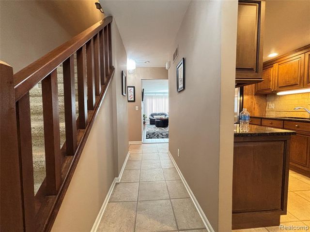 1217 Woodbridge Street 164, Saint Clair Shores, MI 48080