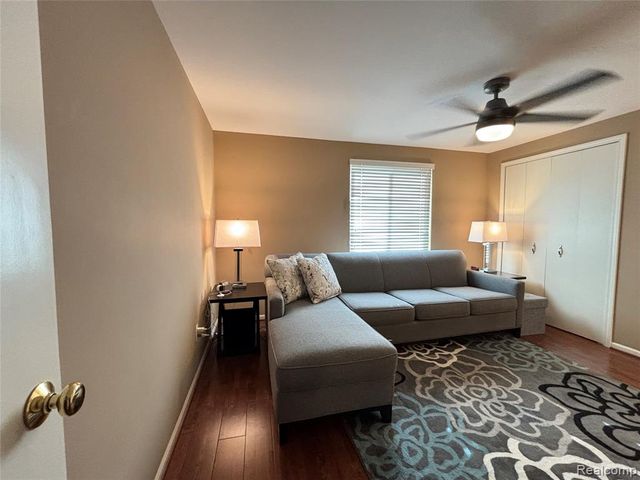 1217 Woodbridge Street 164, Saint Clair Shores, MI 48080