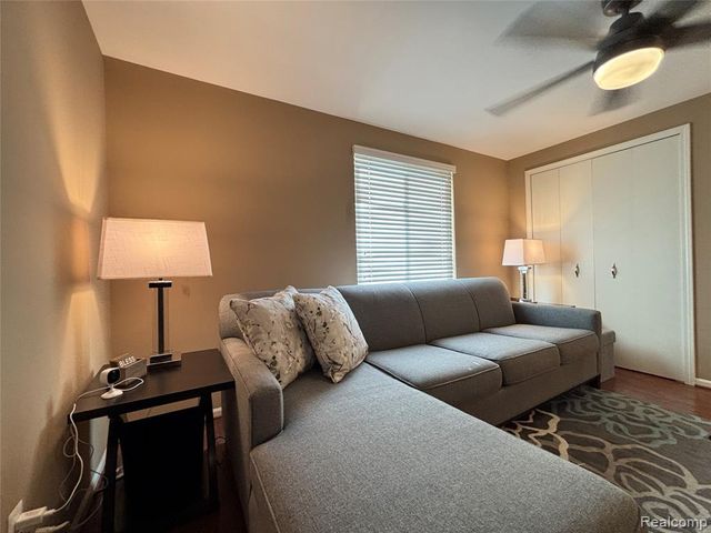 1217 Woodbridge Street 164, Saint Clair Shores, MI 48080