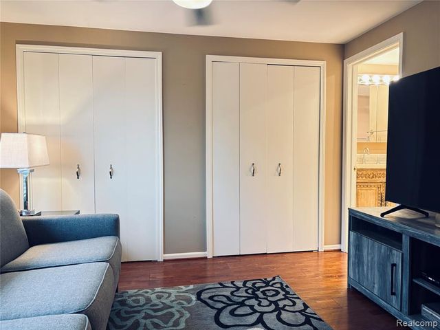 1217 Woodbridge Street 164, Saint Clair Shores, MI 48080
