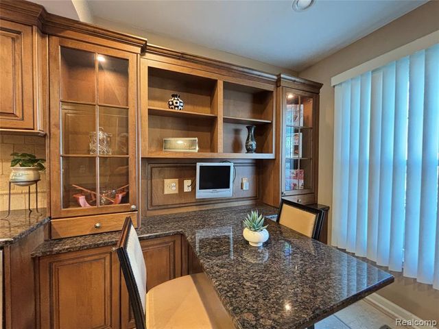 1217 Woodbridge Street 164, Saint Clair Shores, MI 48080
