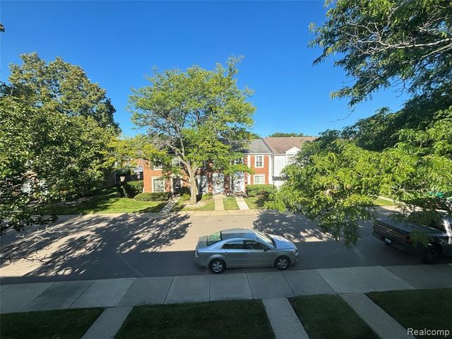 1217 Woodbridge Street 164, Saint Clair Shores, MI 48080