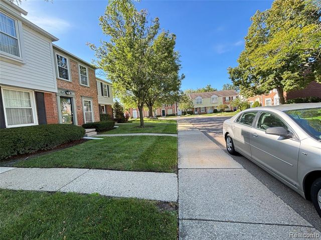 1217 Woodbridge Street 164, Saint Clair Shores, MI 48080