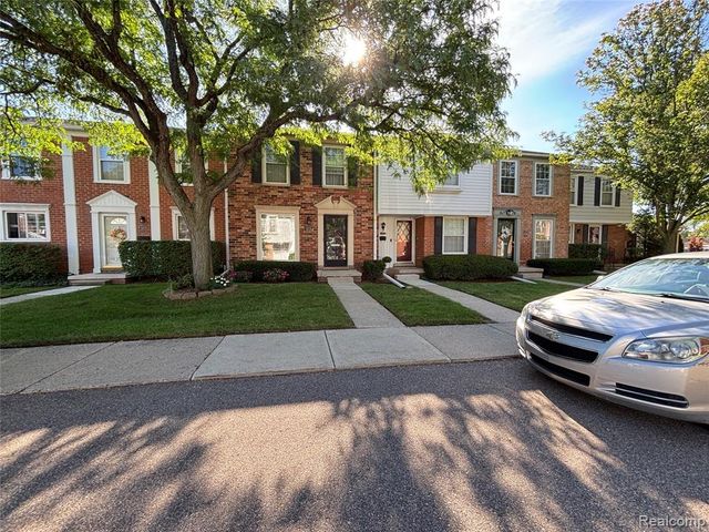 1217 Woodbridge Street 164, Saint Clair Shores, MI 48080