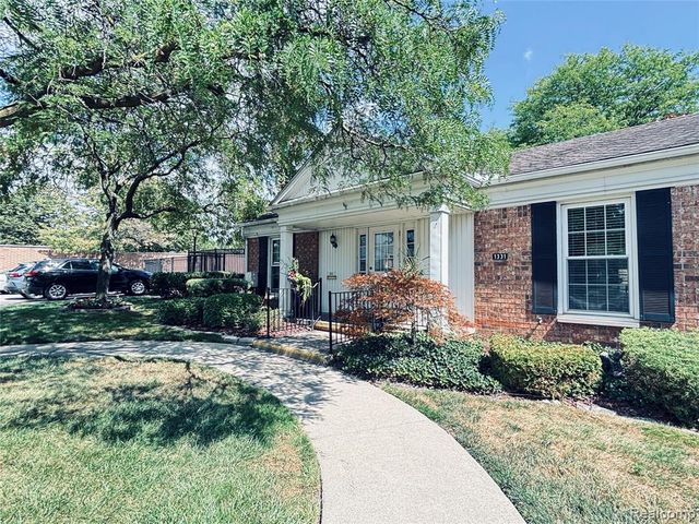 1217 Woodbridge Street 164, Saint Clair Shores, MI 48080