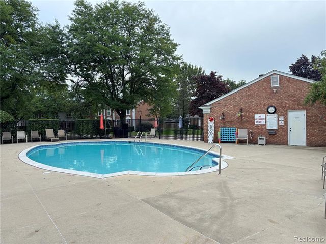 1217 Woodbridge Street 164, Saint Clair Shores, MI 48080