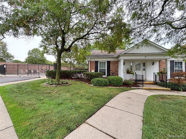 1217 Woodbridge Street 164, Saint Clair Shores, MI 48080