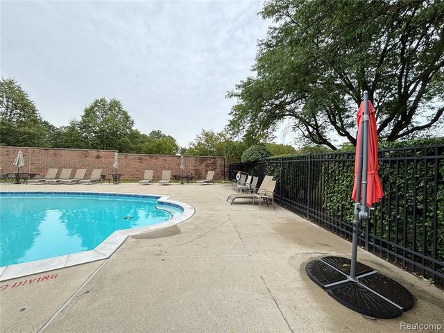 1217 Woodbridge Street 164, Saint Clair Shores, MI 48080