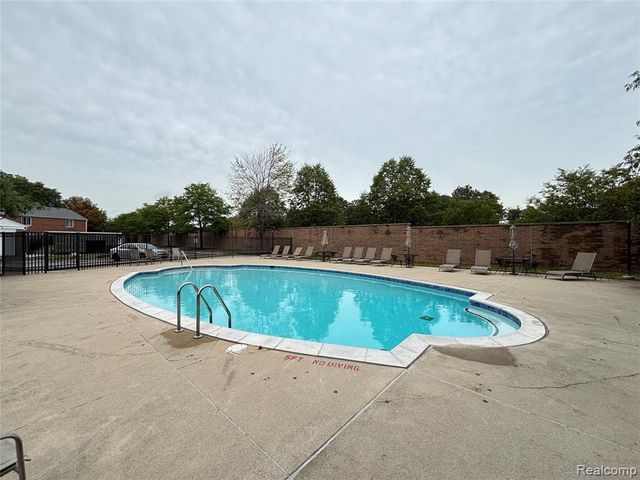 1217 Woodbridge Street 164, Saint Clair Shores, MI 48080
