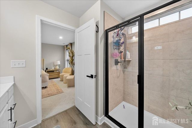 66 American Way 266, Aberdeen, NJ 07721