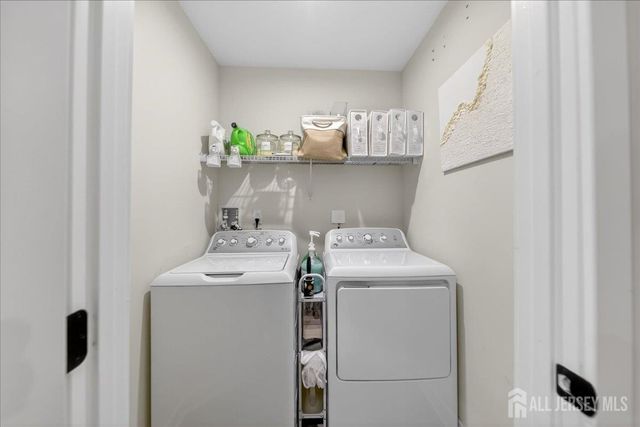 66 American Way 266, Aberdeen, NJ 07721