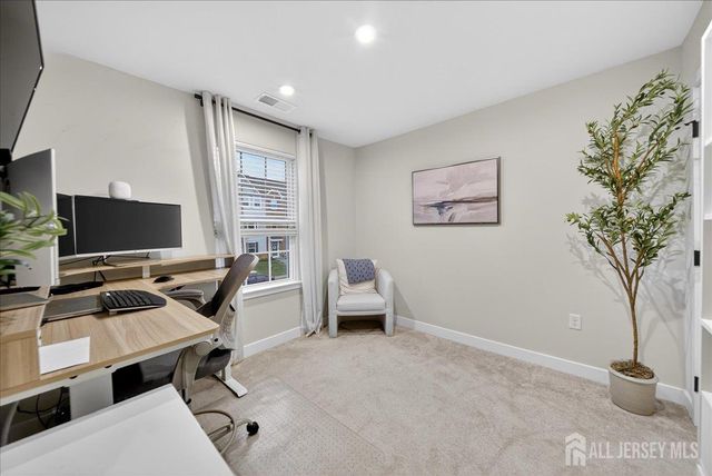 66 American Way 266, Aberdeen, NJ 07721