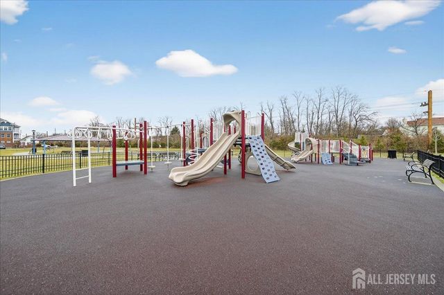 66 American Way 266, Aberdeen, NJ 07721