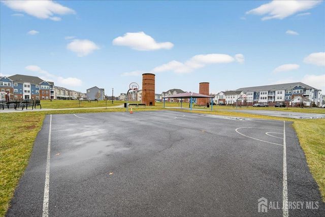 66 American Way 266, Aberdeen, NJ 07721