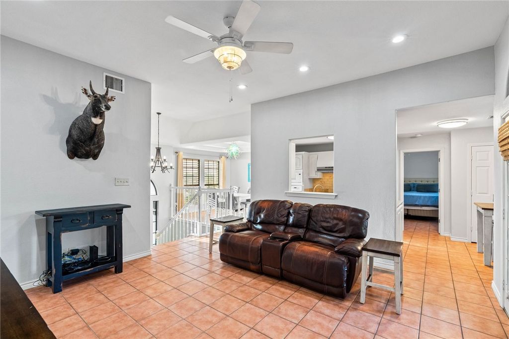422 Spanish Wood Dr, Rockport, TX 78382 — photo 4