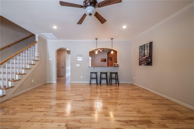 5209 SUNNY BROOK Court, Clemmons, NC 27012