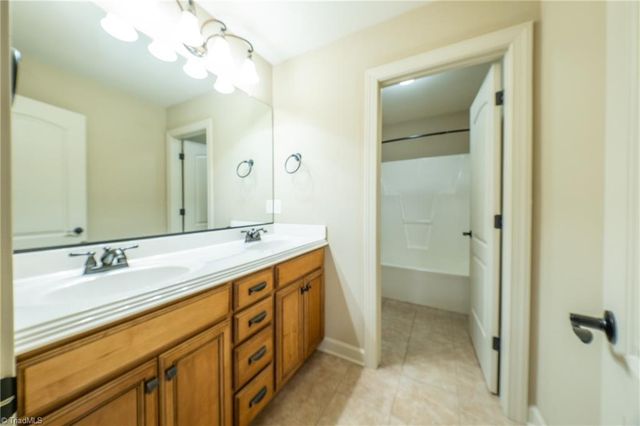 5209 SUNNY BROOK Court, Clemmons, NC 27012