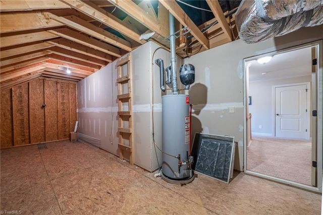 5209 SUNNY BROOK Court, Clemmons, NC 27012