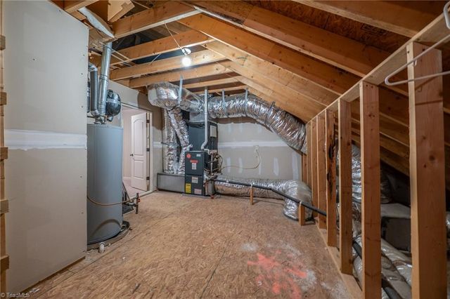 5209 SUNNY BROOK Court, Clemmons, NC 27012