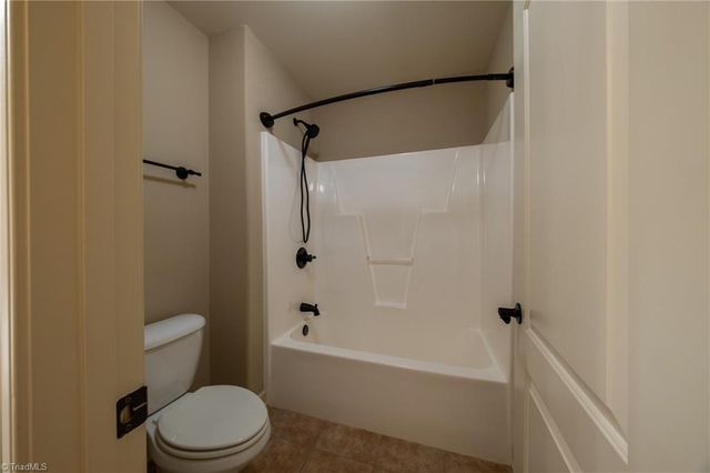 5209 SUNNY BROOK Court, Clemmons, NC 27012