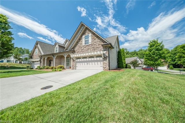 5209 SUNNY BROOK Court, Clemmons, NC 27012