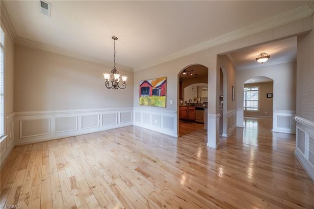 5209 SUNNY BROOK Court, Clemmons, NC 27012
