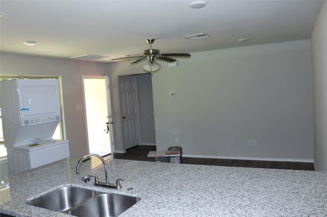 9199 Inwood, Willis, TX 77318