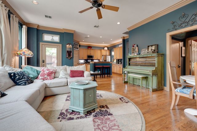 5429 Victor Street, Dallas, TX 75214
