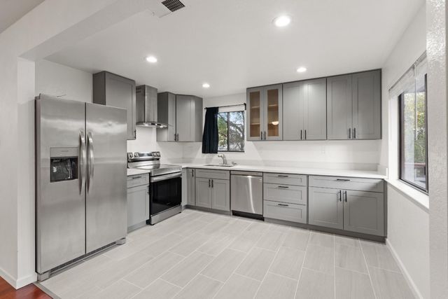 1227 Woodside Road 2, Redwood City, CA 94061