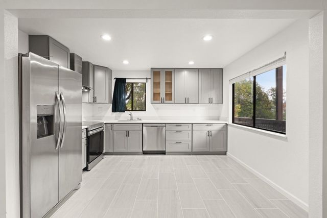 1227 Woodside Road 2, Redwood City, CA 94061