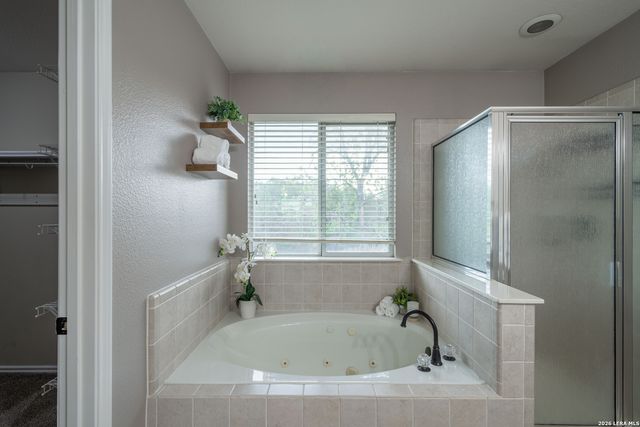 2047 Walsbrook, San Antonio, TX 78260