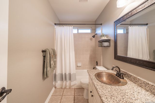 2047 Walsbrook, San Antonio, TX 78260